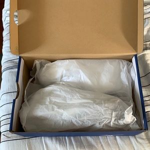 Brand new Mizuno volleyball shoes